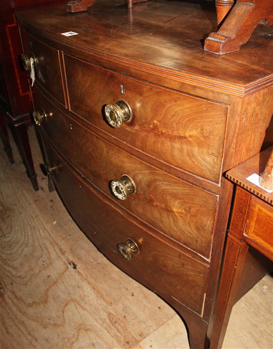 Late Georgian mahogany bow-fronted chest of drawers(-)